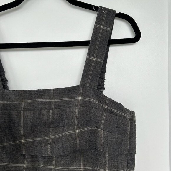 To The Max Dress - Picture 2 of 10